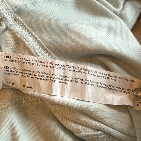 Wildfox Pastel Blue Sweatshirt with Pink Heart - Picture 4 of 4